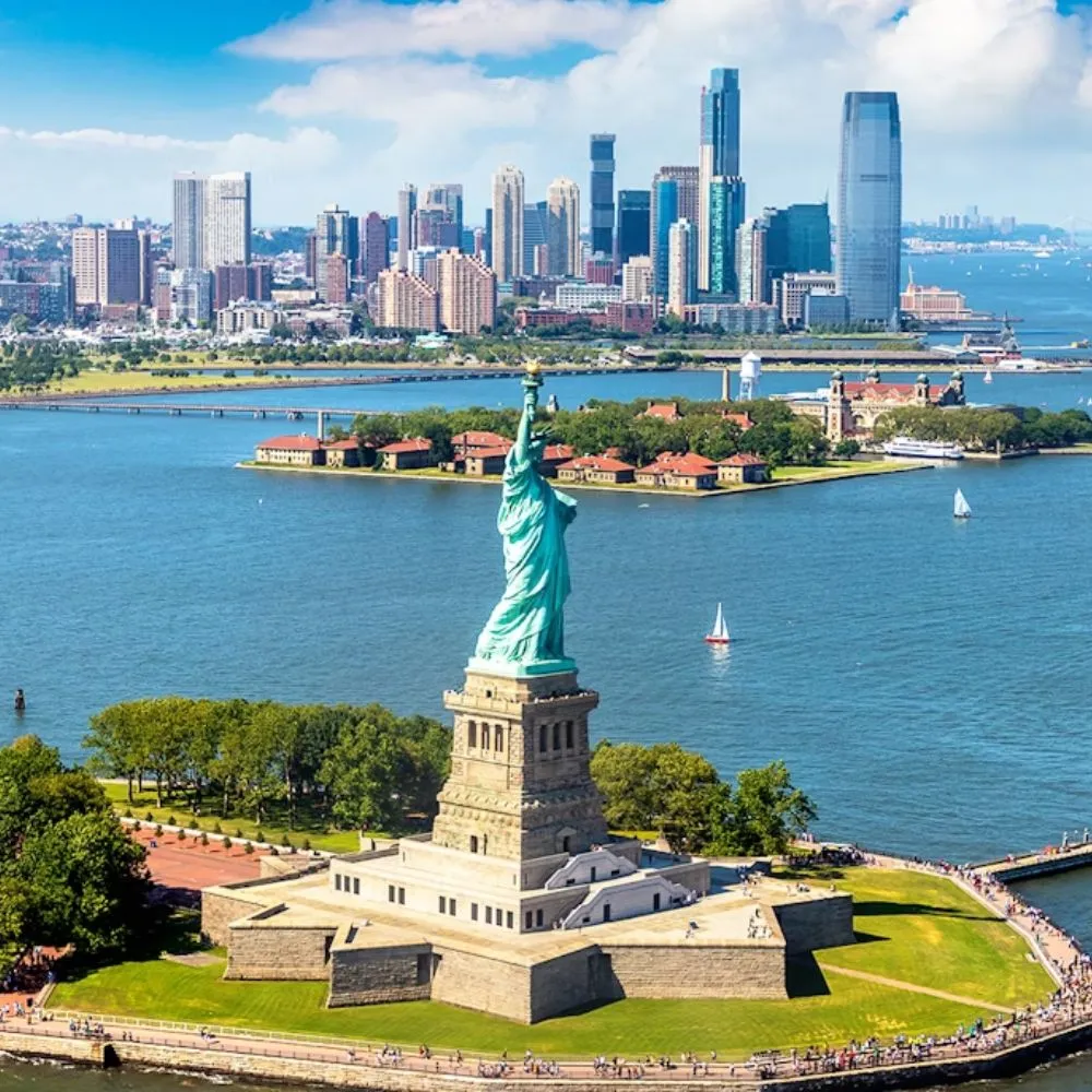 Freiheitsstatue und Ellis Island