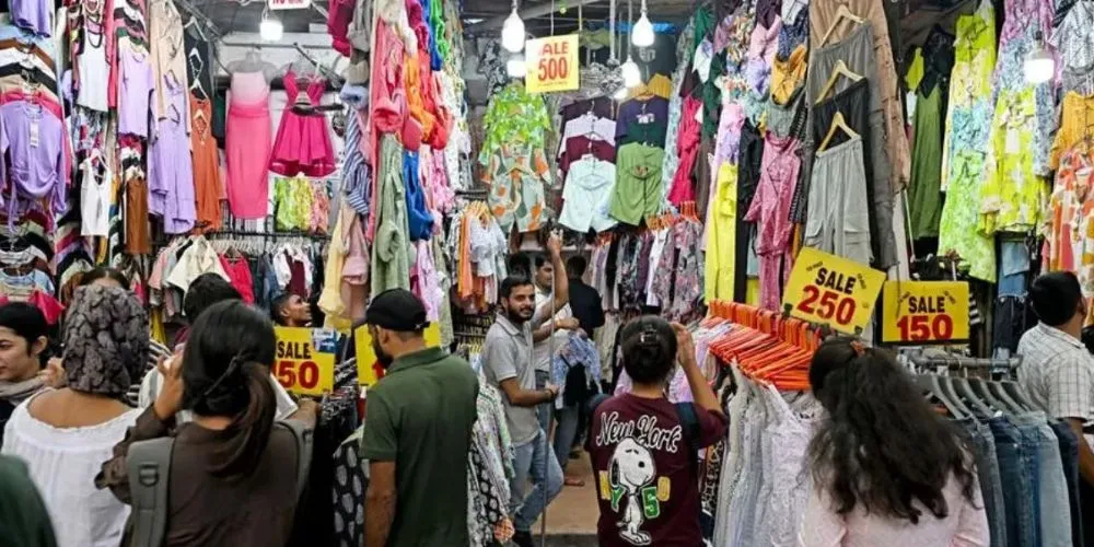 Avoid Impulse Purchases During Sales Avoid Impulse Purchases During Sales