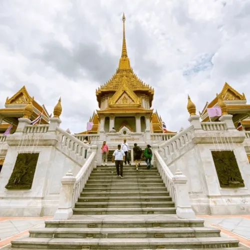 Wat Traimit (Temple of the Golden Buddha) Wat Traimit (Temple of the Golden Buddha)